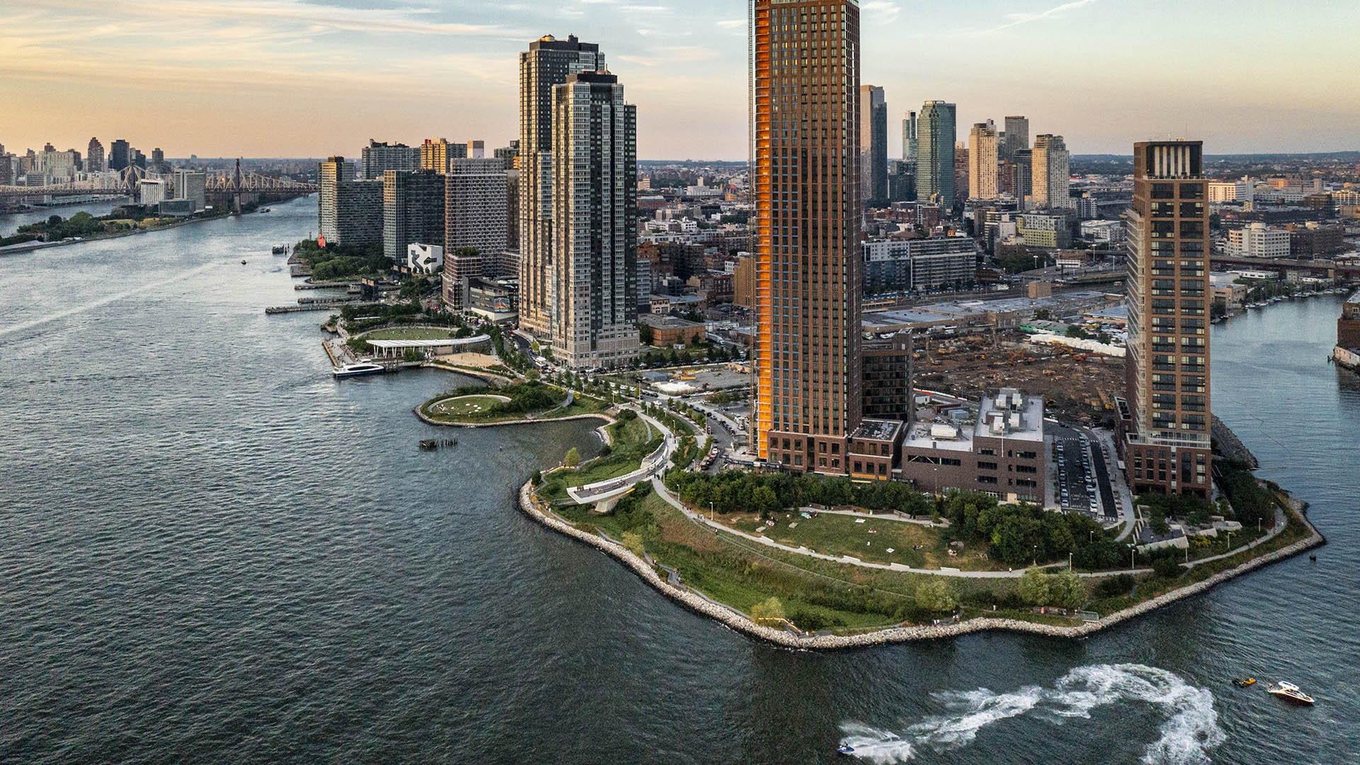 Hunters Point South-David Lloyd-0835