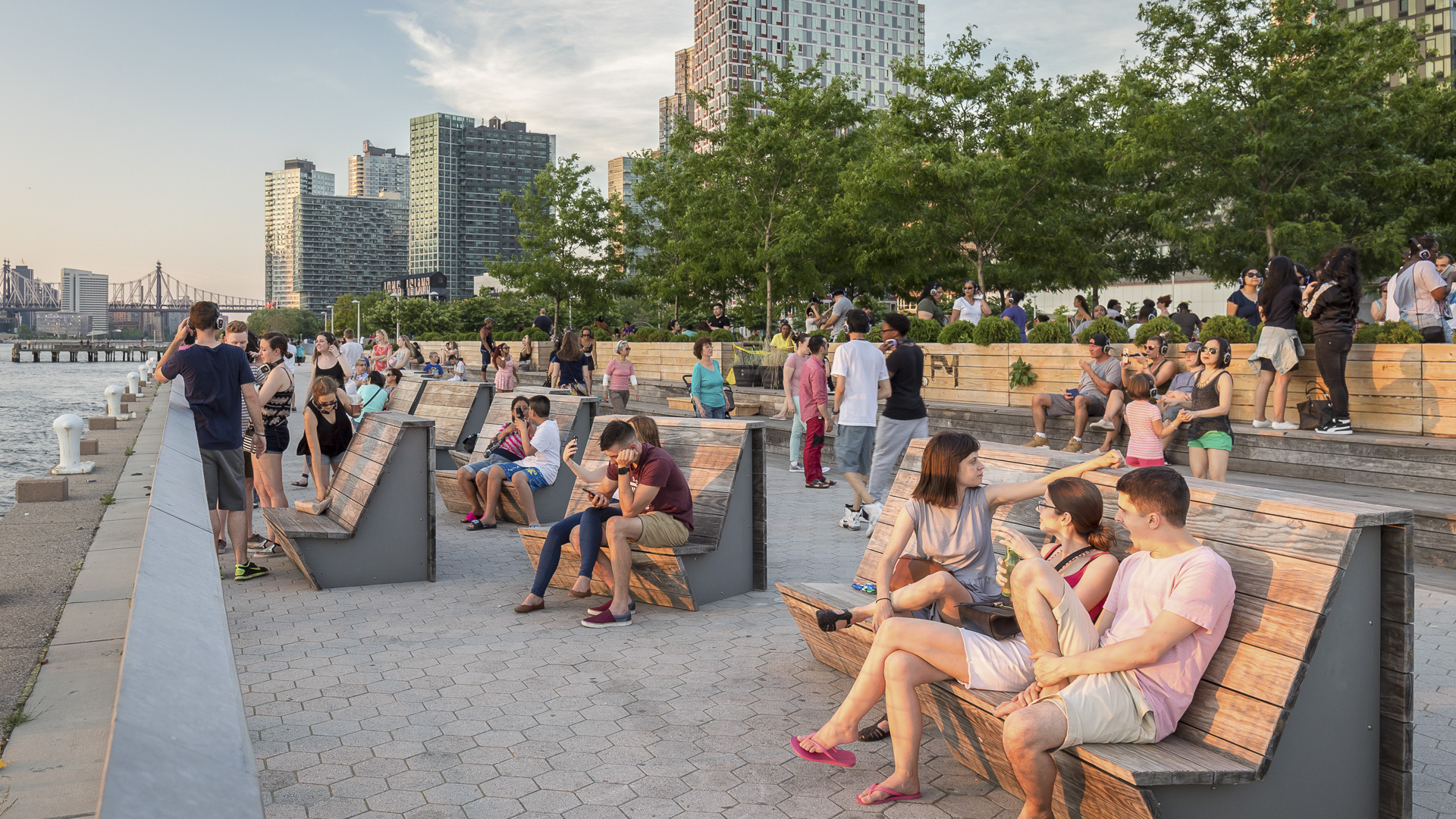 Hunters-Point-South-Waterfront-Park-Jonnu-Singleton-3359-2.jpg